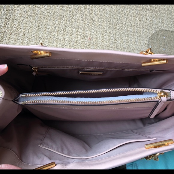 [SOLd] Fleming Quilted Leather Tote - Picture 7 of 8